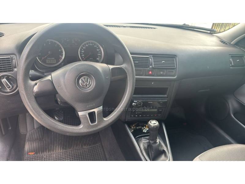 VOLKSWAGEN - GOLF - 2009/2010 - Preta - R$ 49.999,00