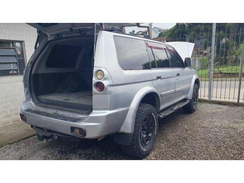 MITSUBISHI - PAJERO SPORT - 2005/2005 - Prata - R$ 54.999,00