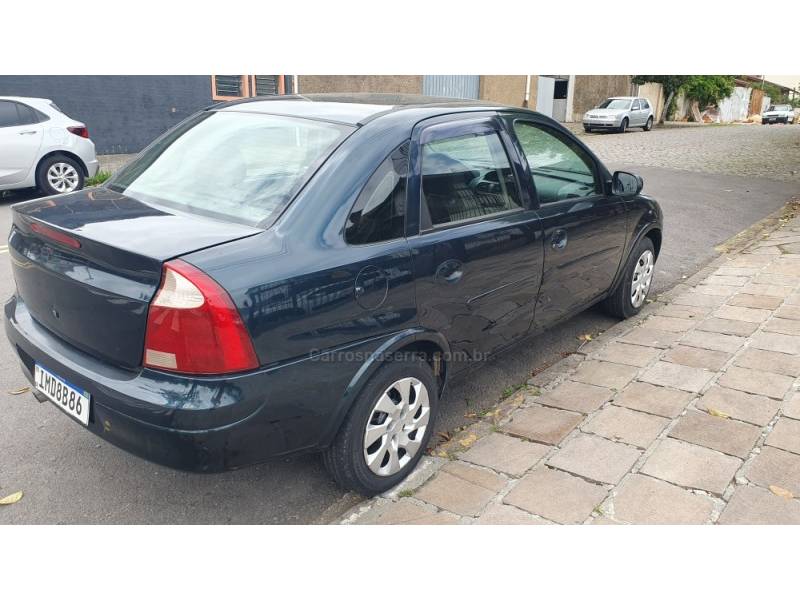 CHEVROLET - CORSA - 2004/2005 - Verde - R$ 17.999,00