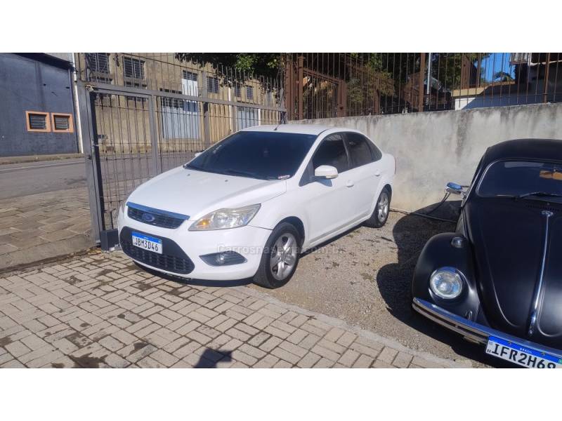 FORD - FOCUS - 2009/2009 - Branca - R$ 29.999,00