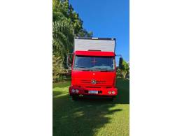 MERCEDES-BENZ - 1718 - 2011/2011 - Vermelha - R$ 215.000,00