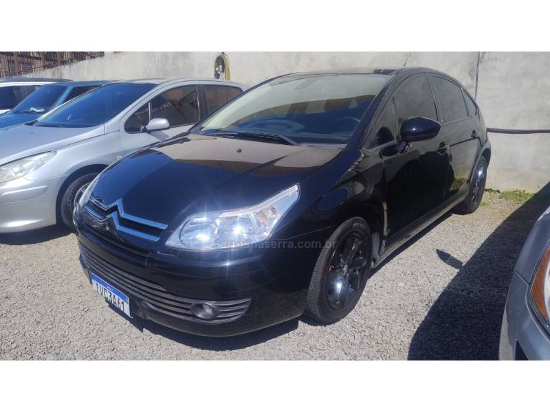 CITROËN - C4 - 2013/2014 - Preta - R$ 39.999,00