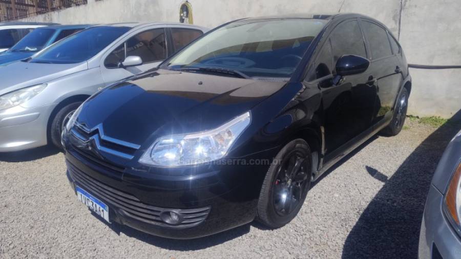 CITROËN - C4 - 2013/2014 - Preta - R$ 39.999,00