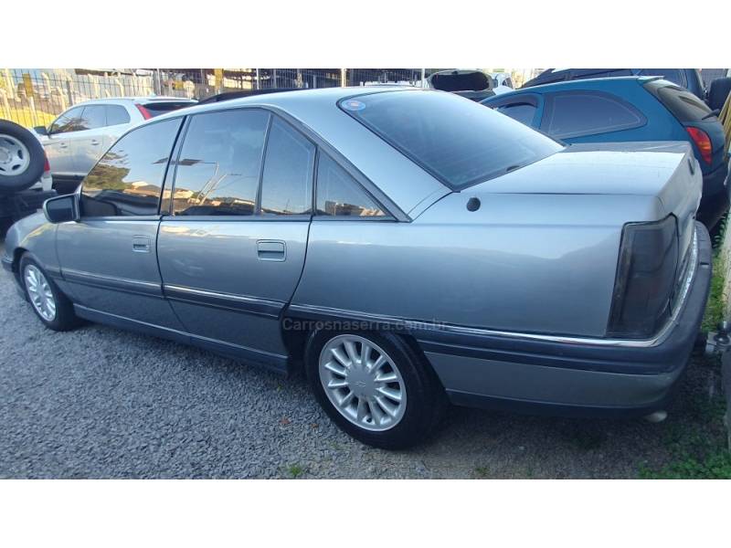 CHEVROLET - OMEGA - 1996/1997 - Prata - R$ 35.990,00