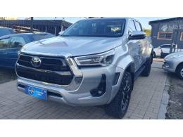 TOYOTA - HILUX - 2025/2025 - Prata - R$ 369.999,00