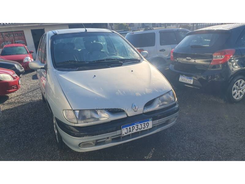 RENAULT - SCÉNIC - 2000/2001 - Prata - R$ 10.999,00