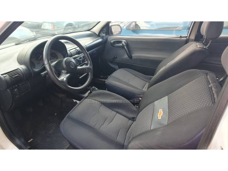 CHEVROLET - CORSA - 1999/1999 - Branca - R$ 10.999,00
