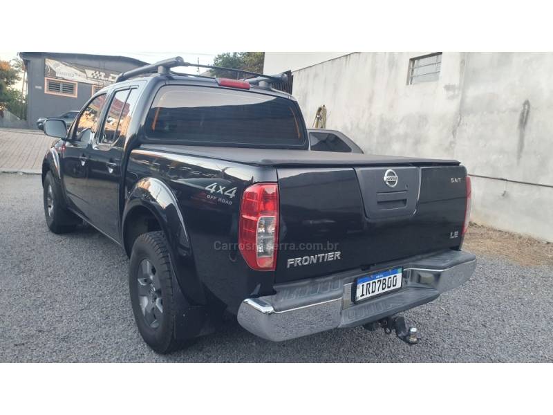 NISSAN - FRONTIER - 2009/2009 - Preta - R$ 79.999,00