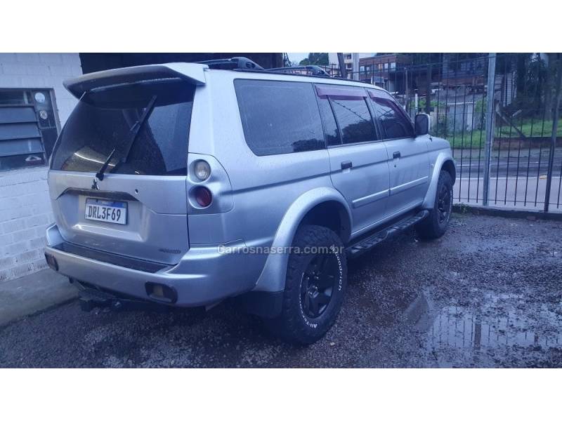 MITSUBISHI - PAJERO SPORT - 2005/2005 - Prata - R$ 54.999,00