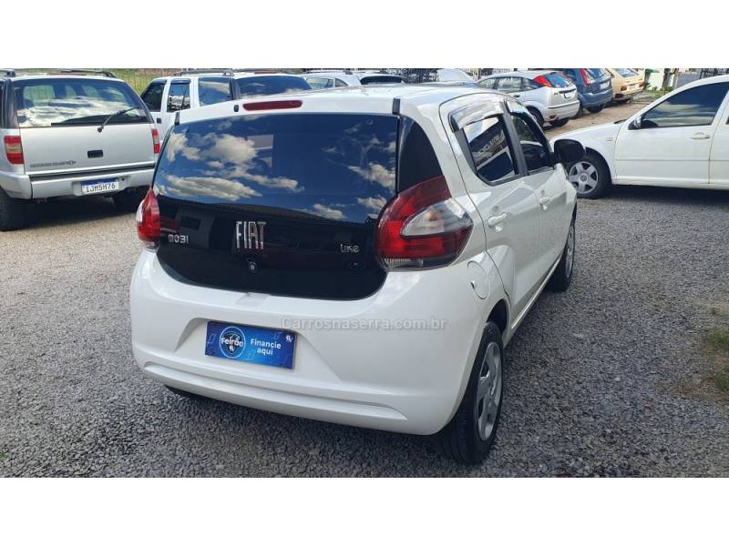 FIAT - MOBI - 2017/2018 - Branca - R$ 44.999,00