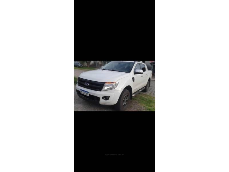 FORD - RANGER - 2014/2014 - Branca - R$ 114.999,00