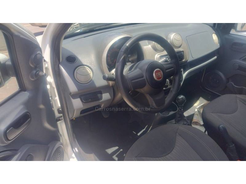 FIAT - UNO - 2011/2012 - Branca - R$ 29.999,00