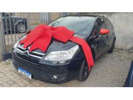 CITROËN - C4 - 2013/2014 - Preta - R$ 38.999,00