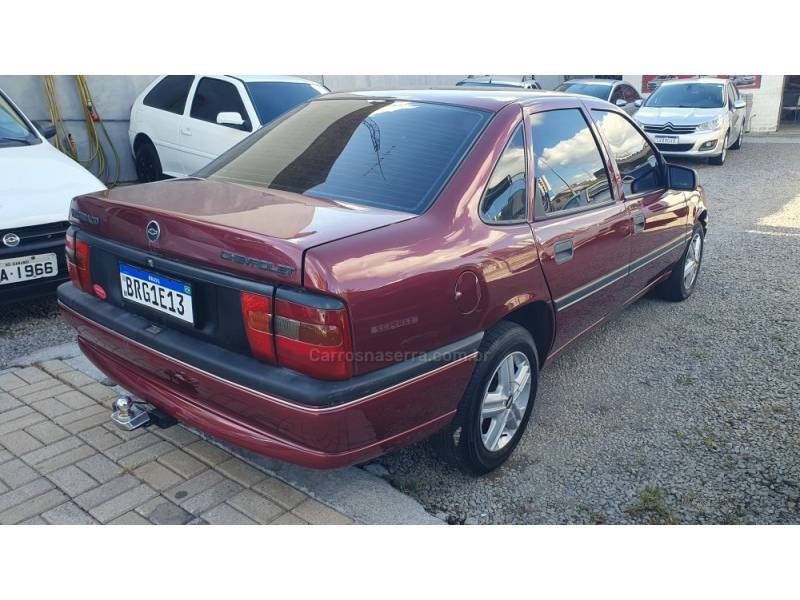 CHEVROLET - VECTRA - 1994/1995 - Vermelha - R$ 17.990,00