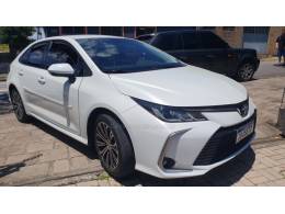 TOYOTA - COROLLA - 2021/2022 - Branca - R$ 129.999,00