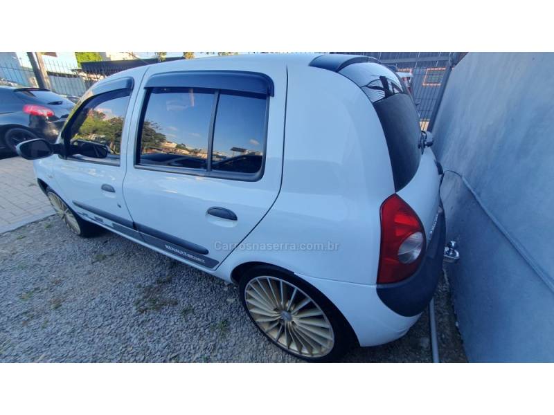 RENAULT - CLIO - 2004/2005 - Branca - Sob Consulta