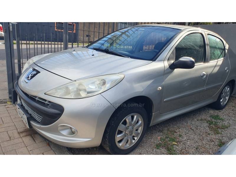 PEUGEOT - 207 - 2010/2011 - Prata - R$ 23.900,00