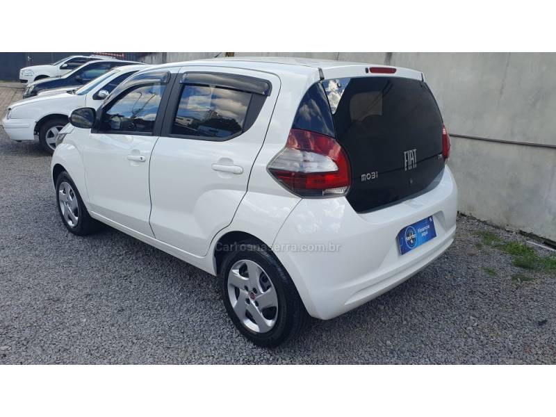 FIAT - MOBI - 2017/2018 - Branca - R$ 44.999,00