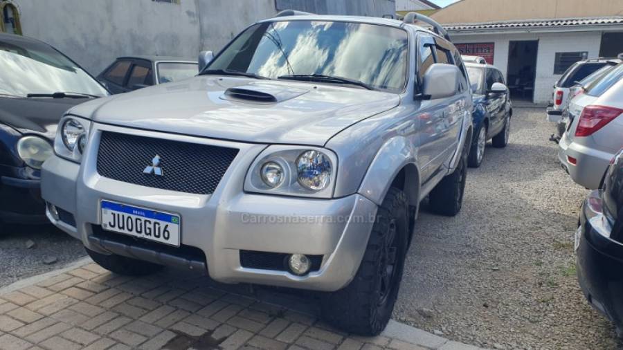 MITSUBISHI - PAJERO SPORT - 2006/2007 - Prata - R$ 59.999,00