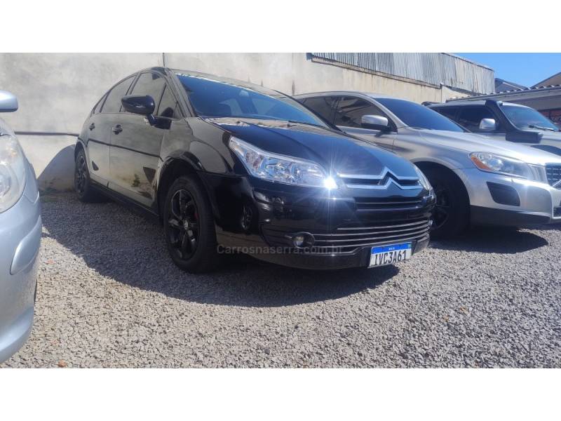 CITROËN - C4 - 2013/2014 - Preta - R$ 39.999,00