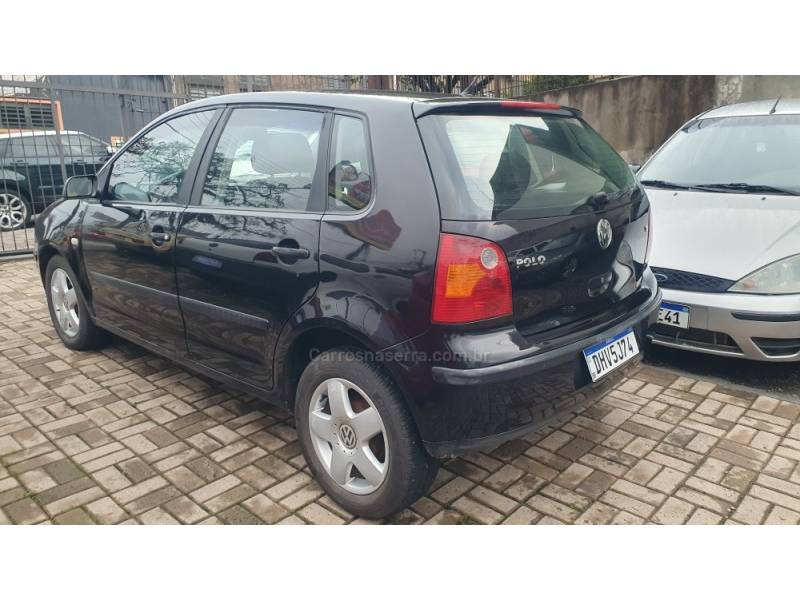 VOLKSWAGEN - POLO - 2003/2003 - Preta - R$ 24.900,00