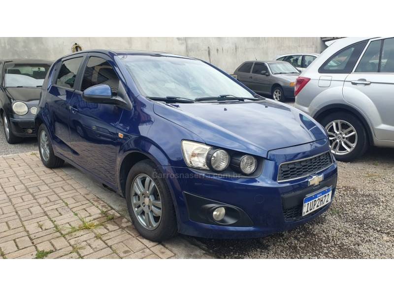 CHEVROLET - SONIC - 2012/2013 - Azul - R$ 43.999,00