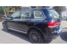 VOLKSWAGEN - TOUAREG - 2006/2006 - Prata - R$ 49.999,00