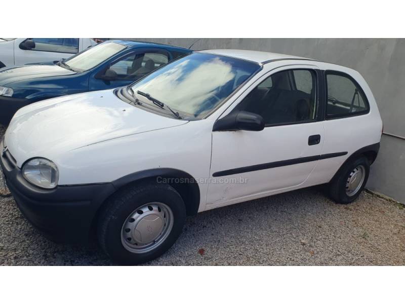 CHEVROLET - CORSA - 1999/1999 - Branca - R$ 10.999,00