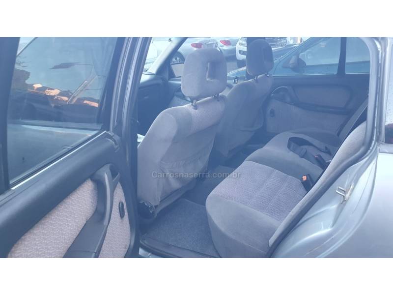 CHEVROLET - OMEGA - 1996/1997 - Prata - R$ 35.990,00
