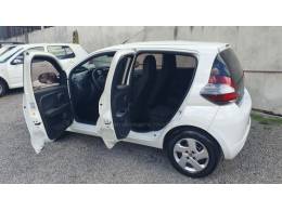 FIAT - MOBI - 2017/2018 - Branca - R$ 44.999,00