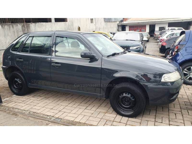 VOLKSWAGEN - GOL - 2003/2004 - Cinza - R$ 15.999,00