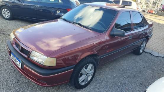 CHEVROLET - VECTRA - 1994/1995 - Vermelha - R$ 17.990,00