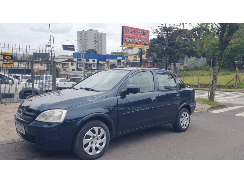 CHEVROLET - CORSA - 2004/2005 - Verde - R$ 17.999,00
