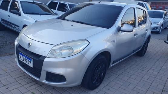 RENAULT - SANDERO - 2011/2012 - Prata - R$ 29.999,00