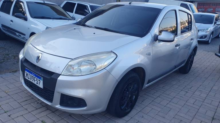RENAULT - SANDERO - 2011/2012 - Prata - R$ 32.999,00