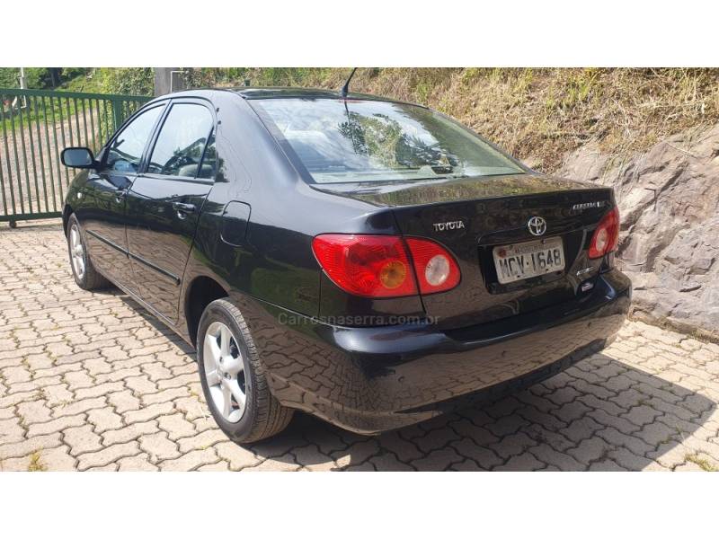 TOYOTA - COROLLA - 2003/2004 - Preta - R$ 35.990,00