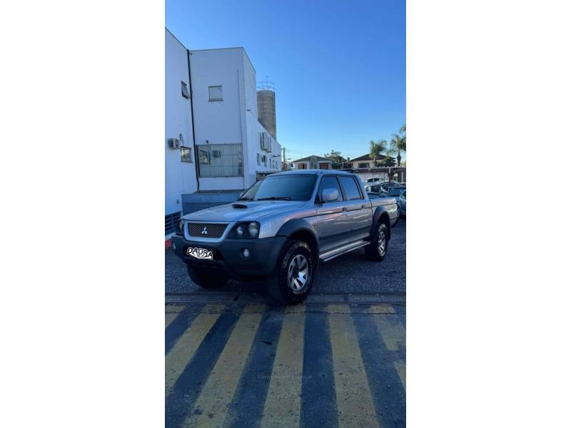 MITSUBISHI - L200 - 2007/2008 - Cinza - R$ 59.999,00