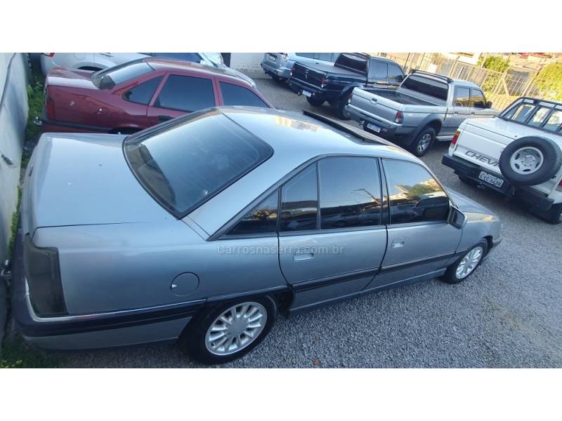 CHEVROLET - OMEGA - 1996/1997 - Prata - R$ 35.990,00
