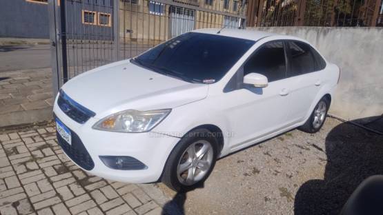 FORD - FOCUS - 2009/2009 - Branca - R$ 29.999,00