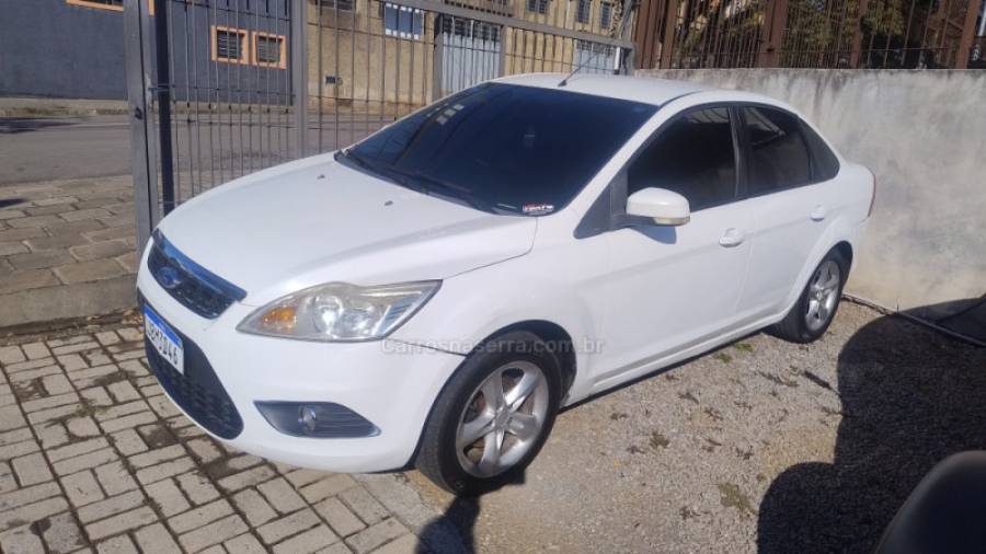 FORD - FOCUS - 2009/2009 - Branca - R$ 29.999,00