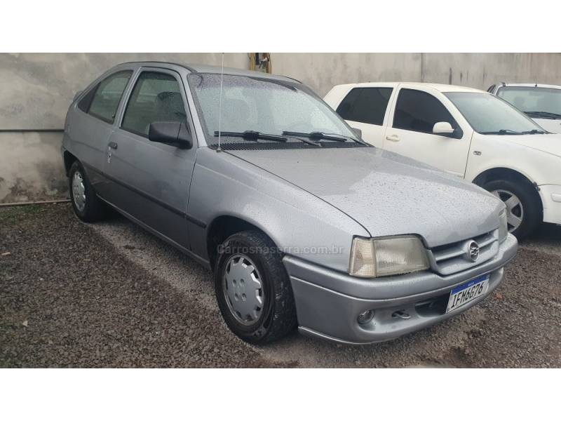 CHEVROLET - KADETT - 1996/1997 - Prata - R$ 15.990,00