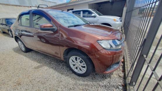 RENAULT - LOGAN - 2013/2014 - Marrom - R$ 34.999,00