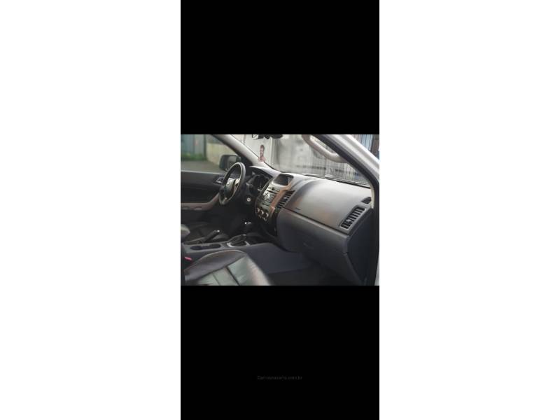 FORD - RANGER - 2014/2014 - Branca - R$ 114.999,00