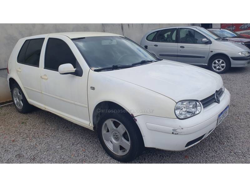 VOLKSWAGEN - GOLF - 2001/2001 - Branca - R$ 29.990,00