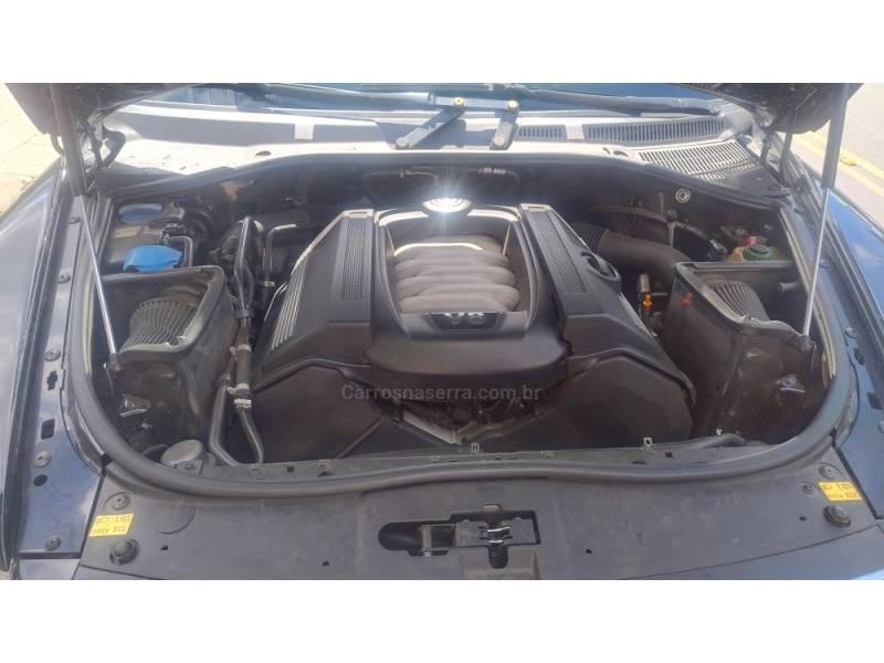VOLKSWAGEN - TOUAREG - 2006/2006 - Prata - R$ 49.999,00